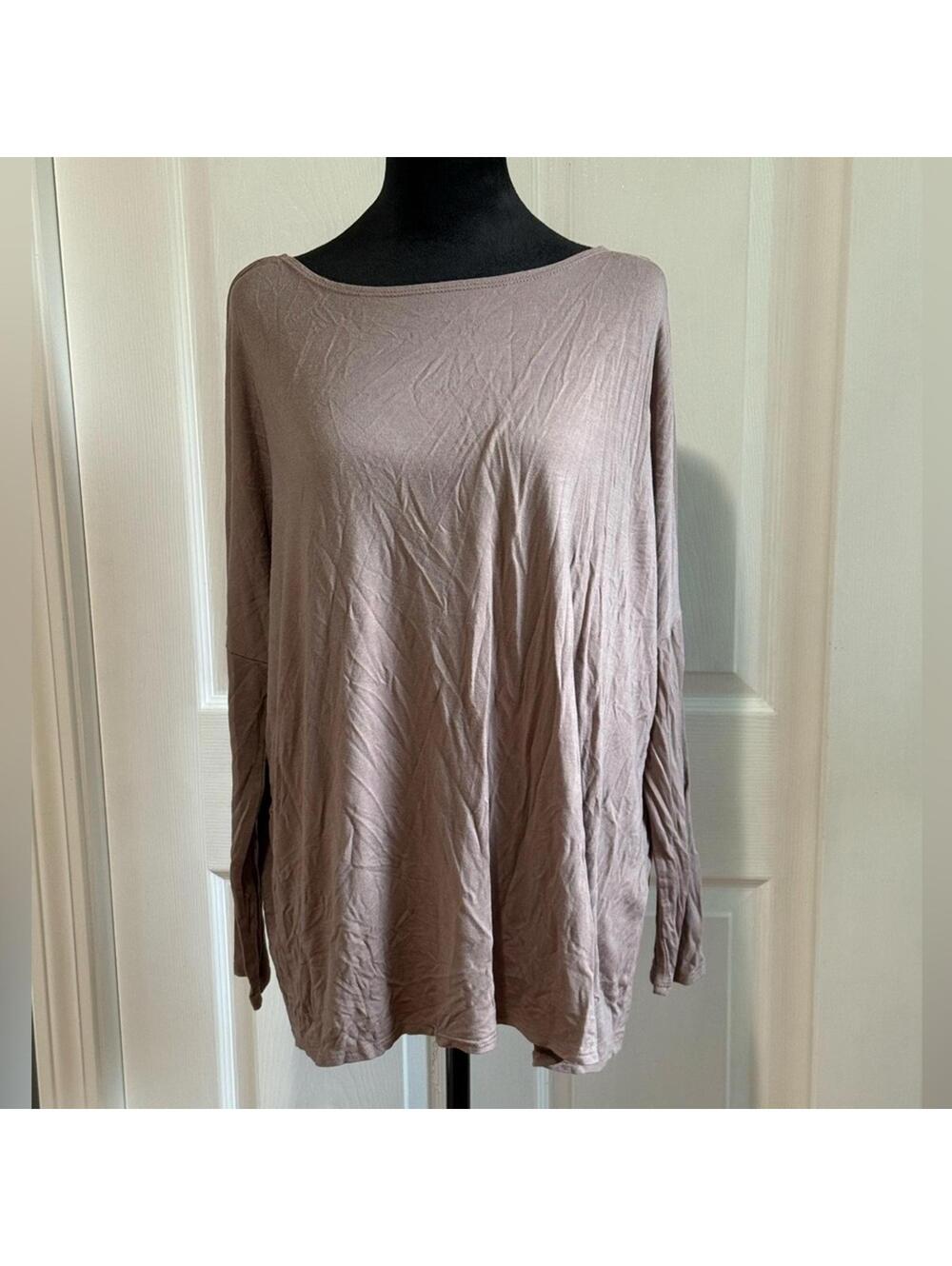 Women's Top | Long Sleeve Blouse | FSL apparel | Size M